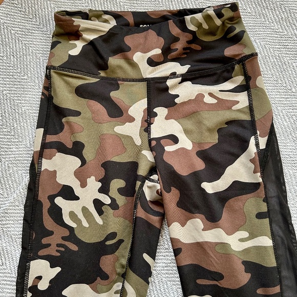 Sommer Ray ⎮ Camo legging - Picture 4 of 8